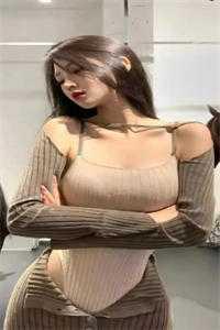 怒气冲冲地离去